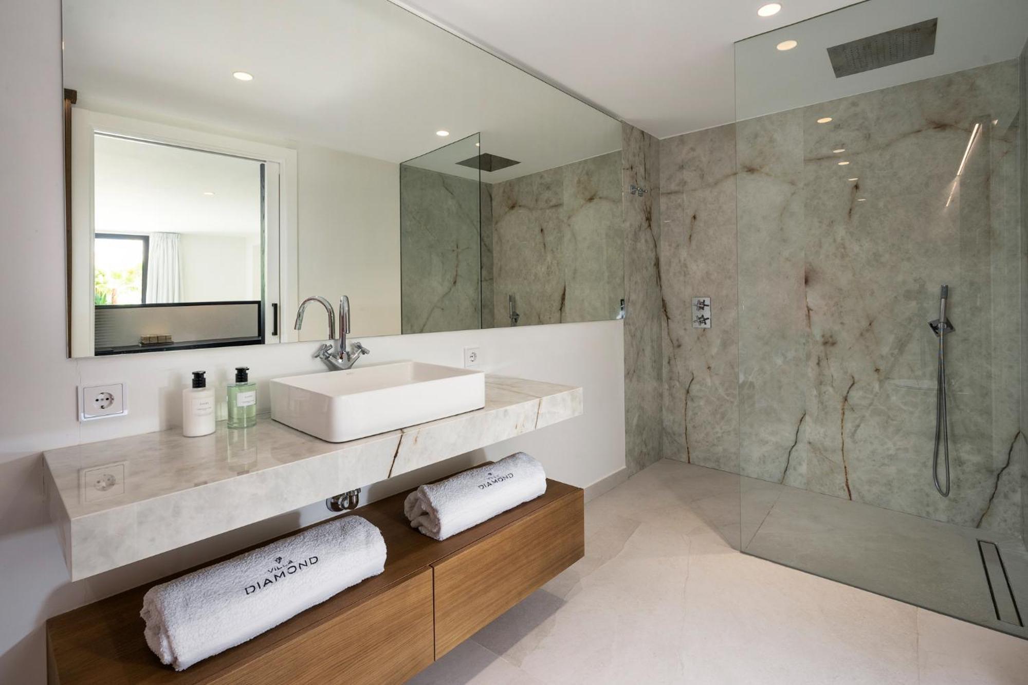 Diamond Villa